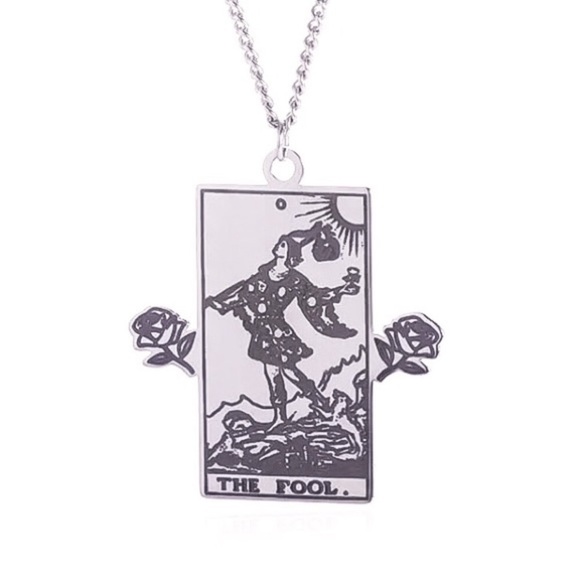 ⚜️𝟯𝟬%𝗢𝗙𝗙 𝗯𝘂𝗻𝗱𝗹𝗲𝘀 𝟯+⚜️ NEW Fool Tarot Card Stainless Steel Necklace - Picture 8 of 11